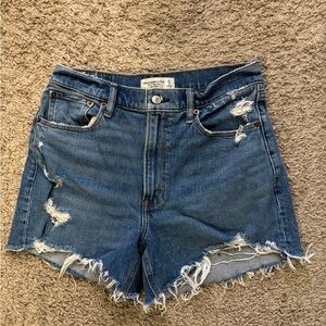 Abercrombie & Fitch The 4” Mom Shorts High Rise size 27